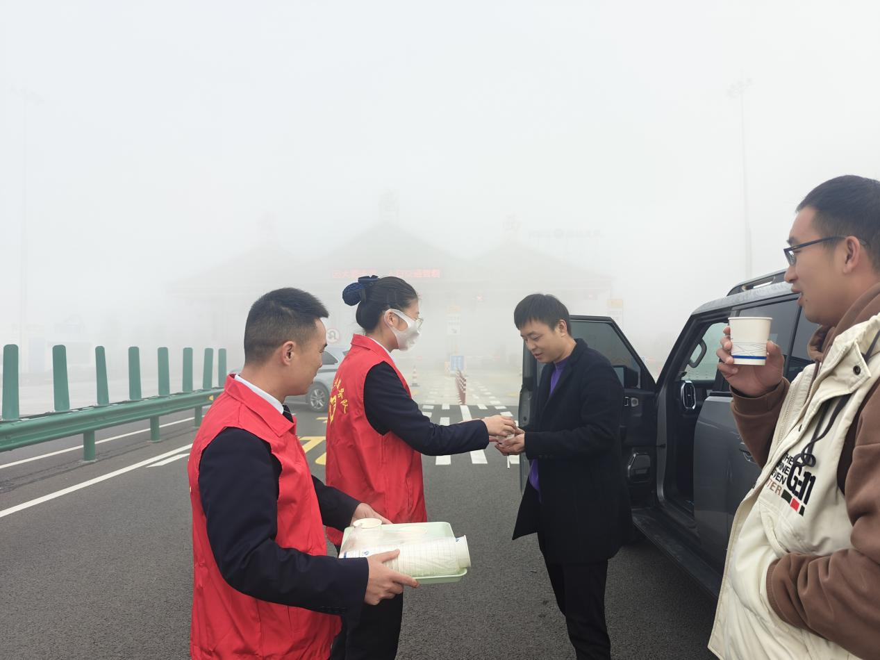 正在上傳...